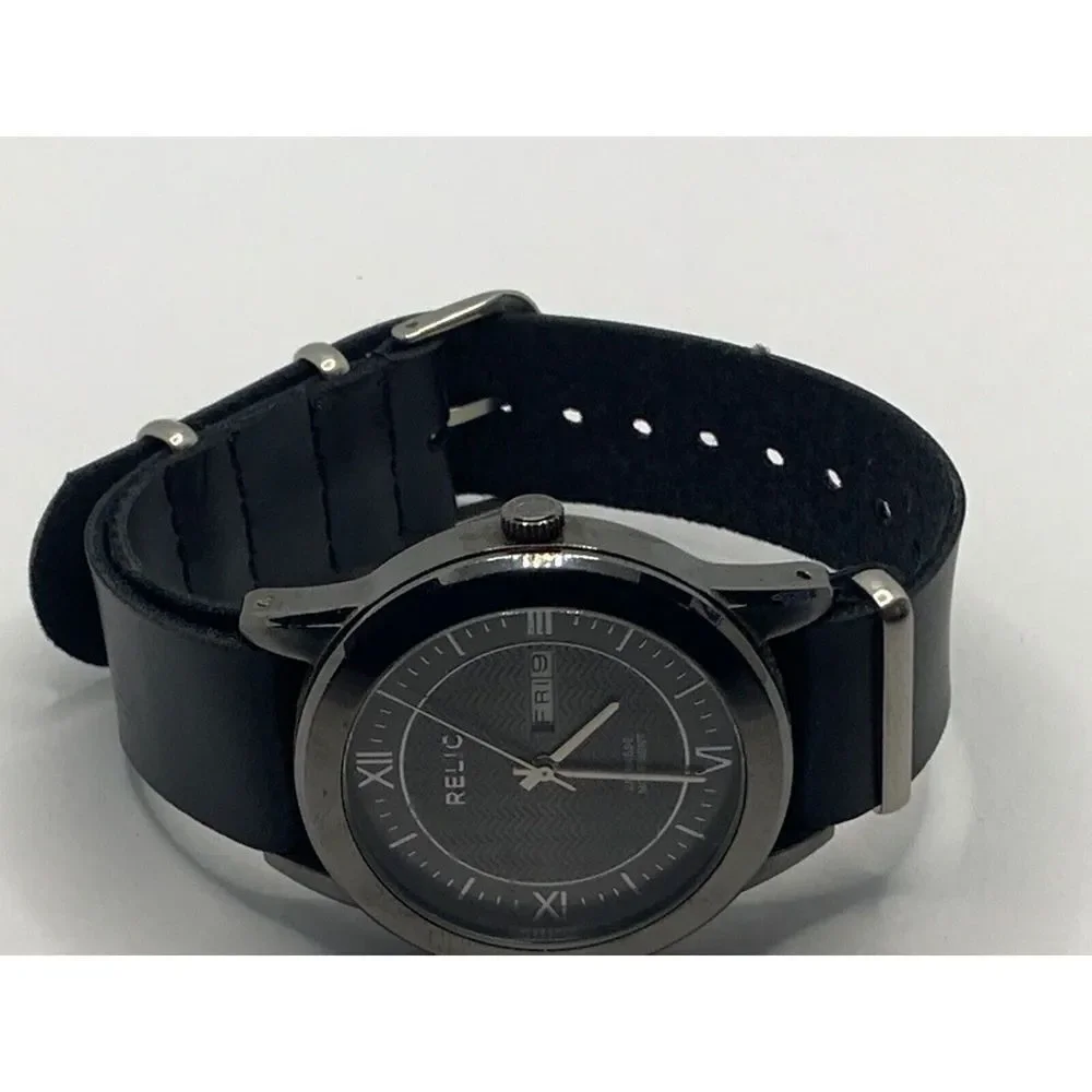 Relic ZR12053 Men's Black Leather Analog Gray Dial Quartz Genuine Watch JD364